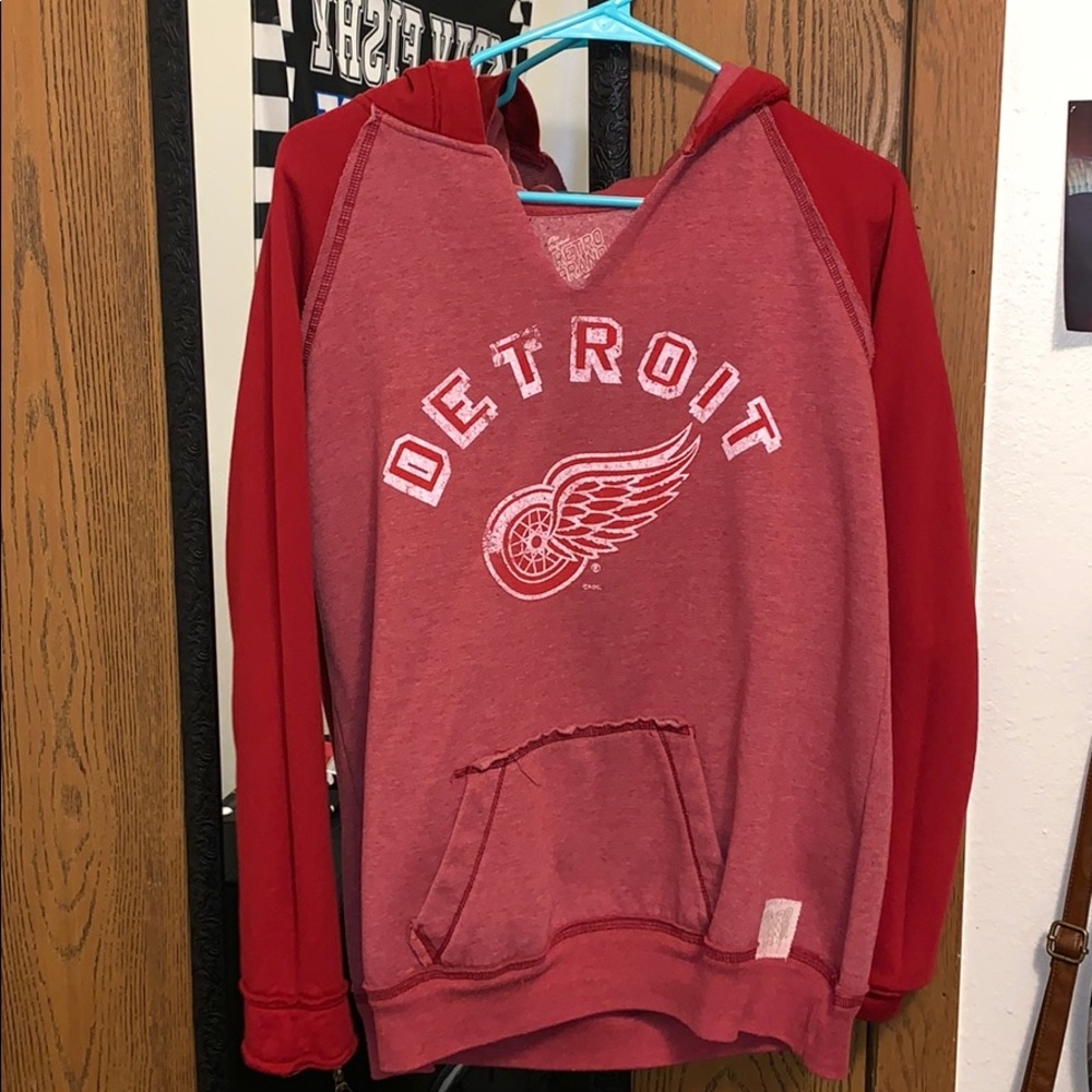Red wings retro sweatshirt